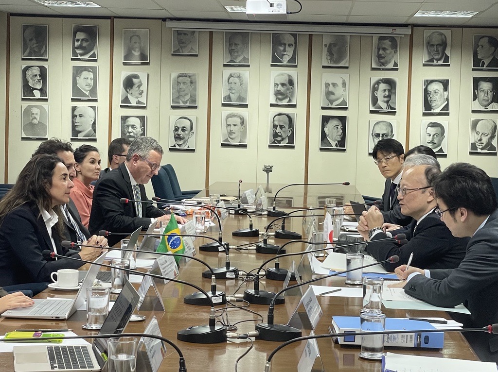 日ブラジル財務協議の全体写真
