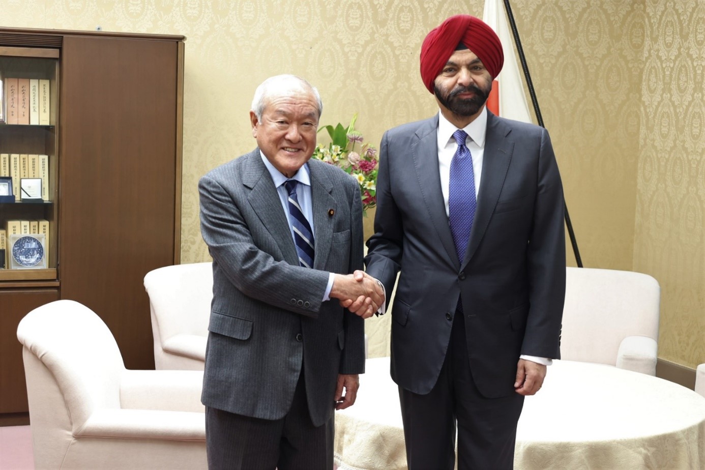 鈴木大臣とバンガ総裁