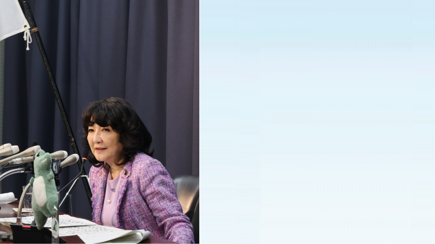 初閣議後記者会見に臨む片山大臣(令和7年10月22日)