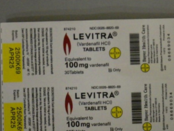 商標権を侵害する薬剤の包装ラベルの写真