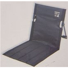 パール金属株式会社座椅子（折畳み式）（意匠権）の写真