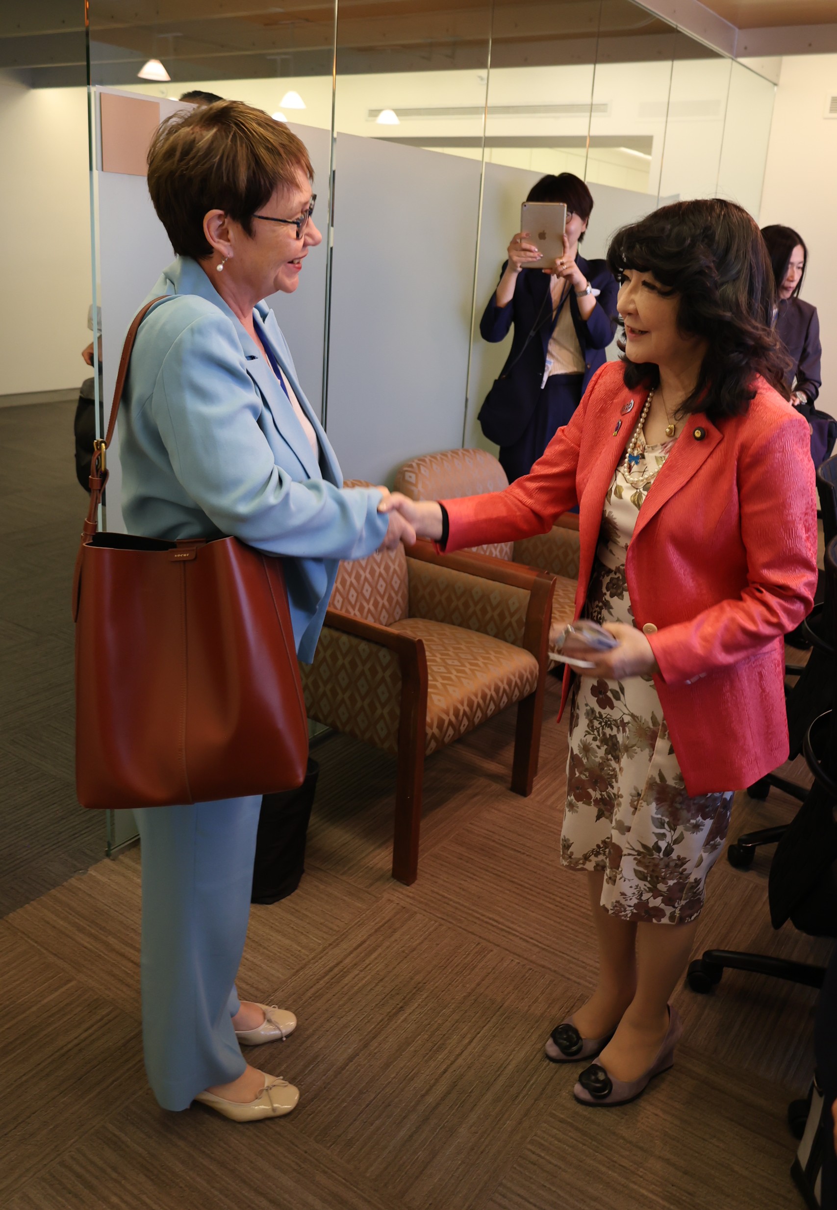 大臣＝ルノーバッソ総裁面会1