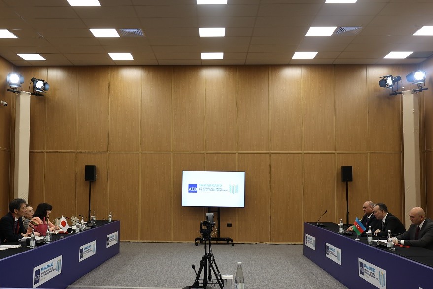 2605_FMBab2.jpg