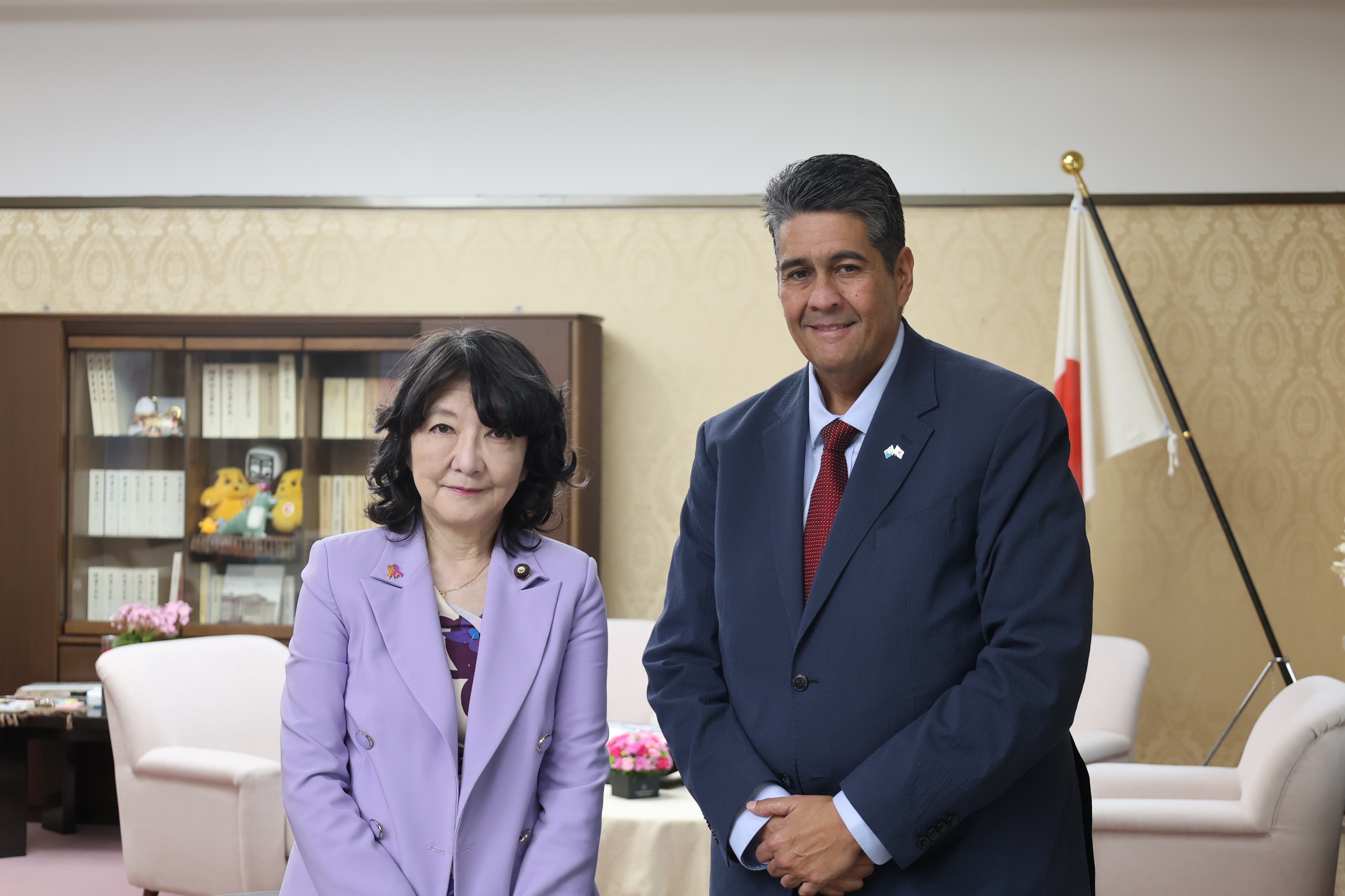 片山財務大臣とパラオ共和国のウィップス大統領兼財務大臣の面会（令和7年10月29日）