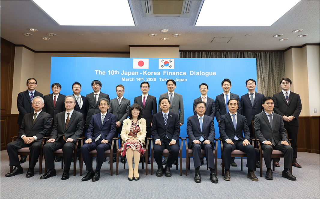 第10回 日韓財務大臣級対話に出席する片山財務大臣（3月14日）