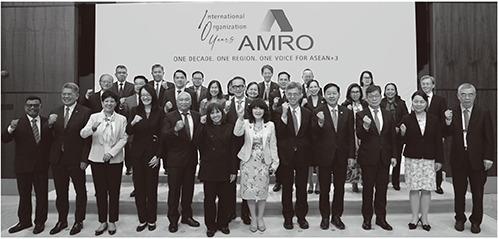 写真1:AMRO国際機関化10周年を祝すASEAN+3財務大臣・中央銀行総裁等