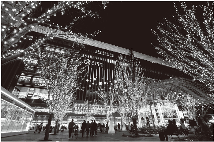 博多駅のクリスマスイルミネーション（写真提供：福岡市）