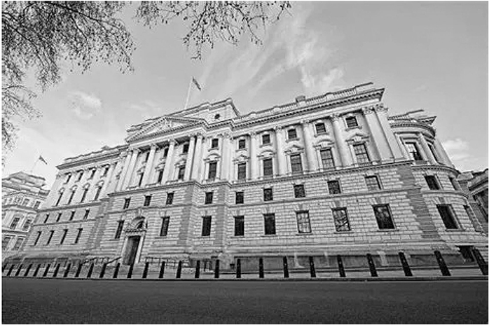 写真5 英国財務省