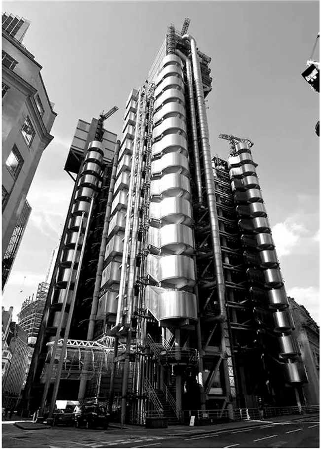 写真9 ロイズの建物