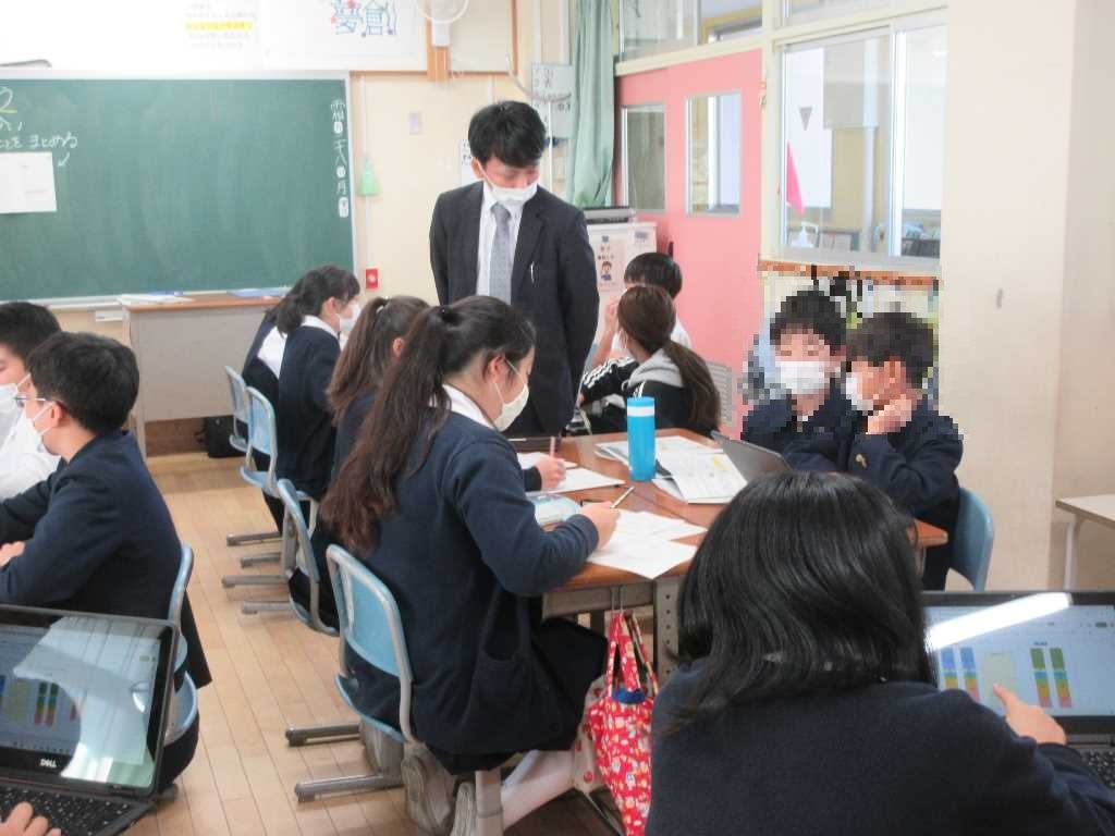 グループワークの様子2(大阪教育大学附属平野小学校)