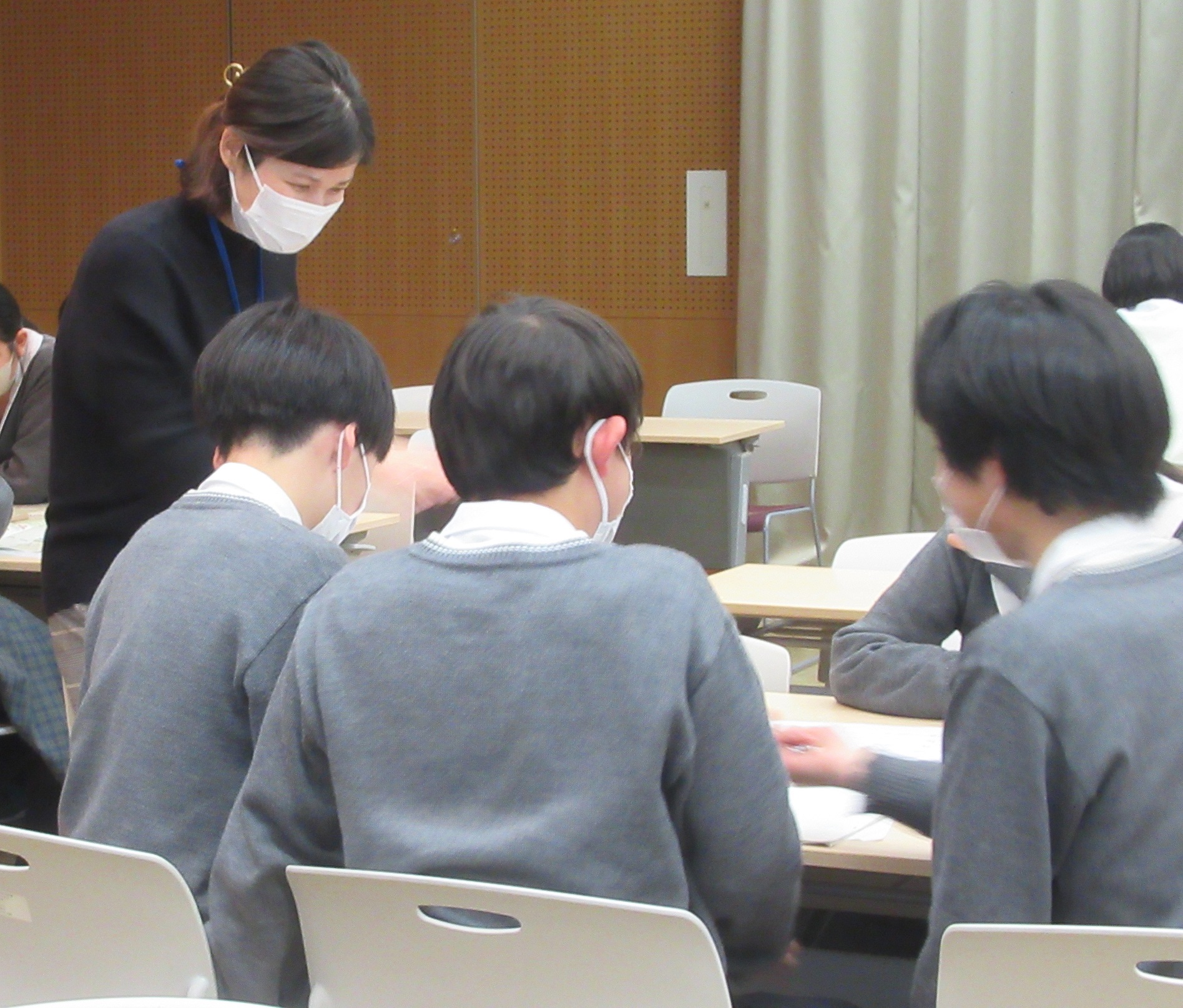 グループワークの様子（奈良学園中学校）