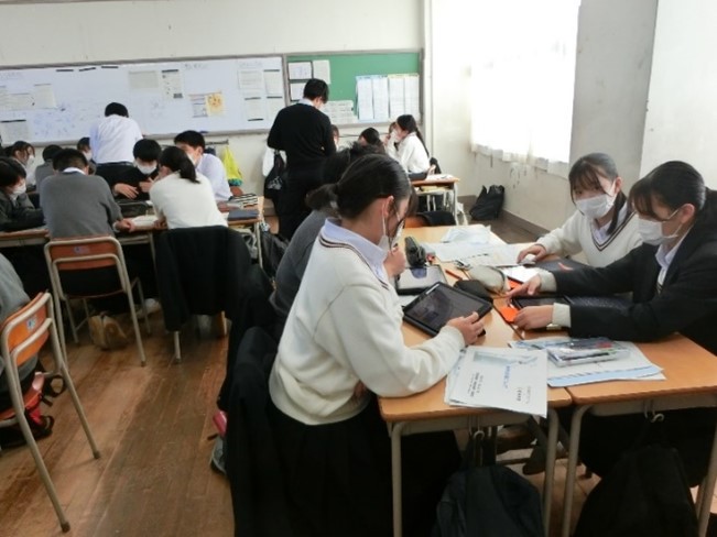 グループワークの様子(京都府立西舞鶴高等学校)