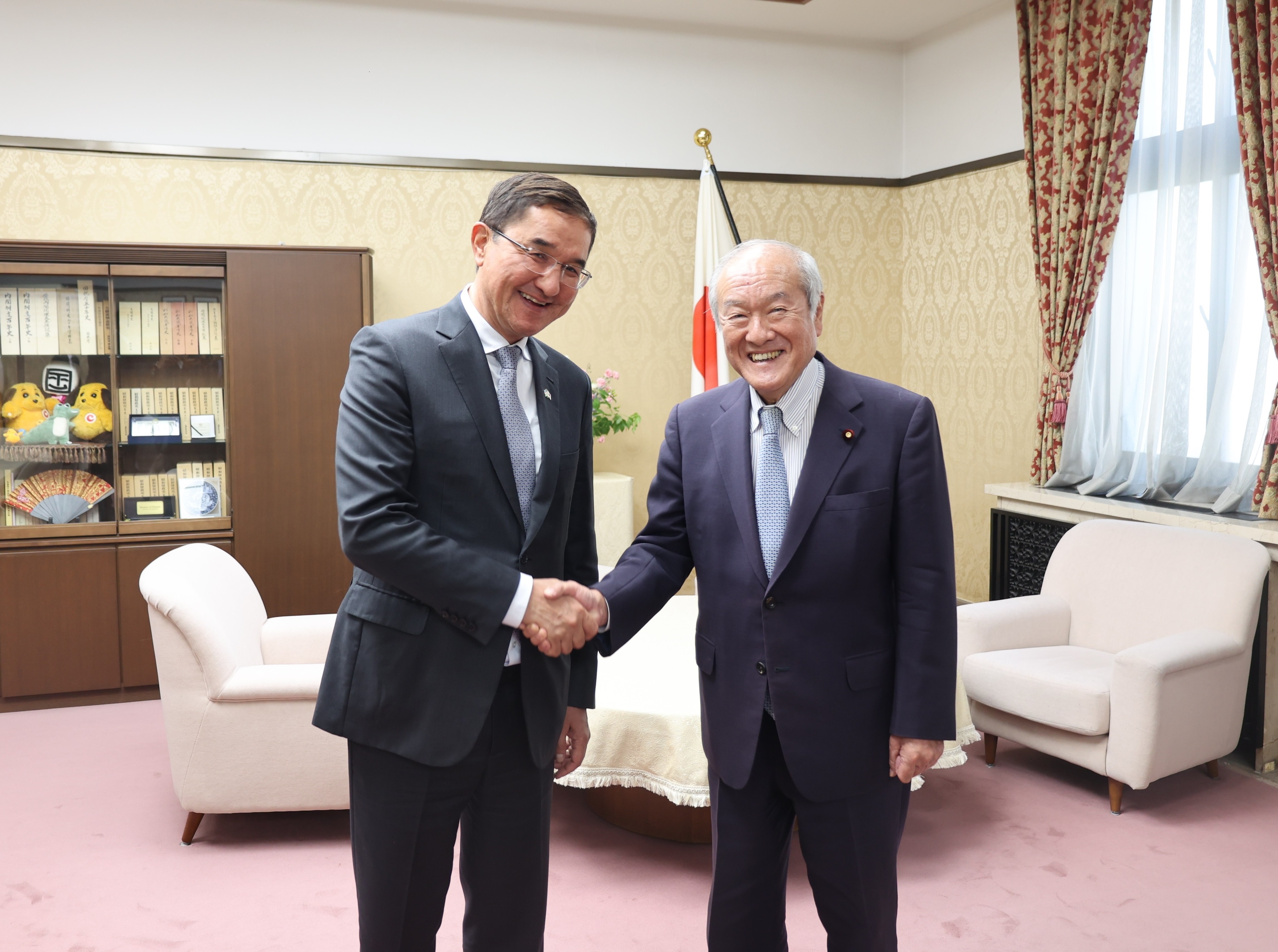 ウズベキスタンのクチカーロフ副首相との会談（令和5年7月28日）